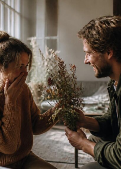découvrez 10 idées créatives et romantiques pour surprendre votre amoureux sans dépenser d'argent. offrez-lui des moments inoubliables pleins d'amour et d'attention.